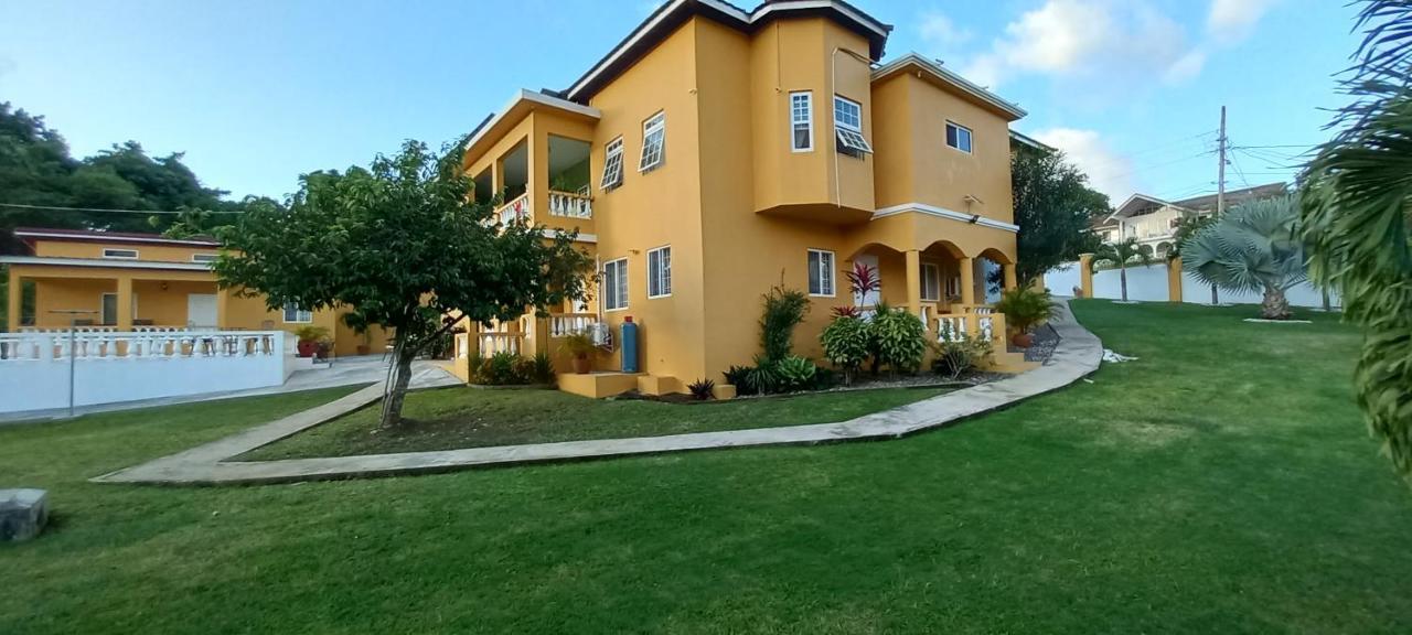 Modrians Runaway Bay Exterior foto